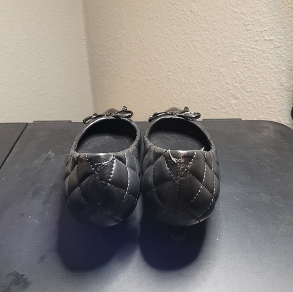 Flats - Picture 3 of 3